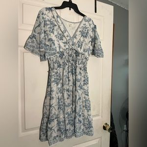 Beautiful blue and white floral dress